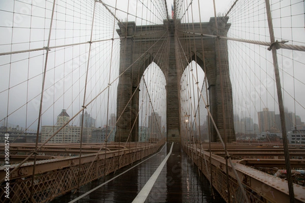 Fototapeta Brooklyn bridge under the rain and mist