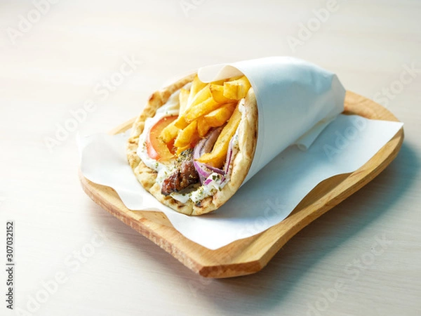 Obraz Gyros on a restaurant table