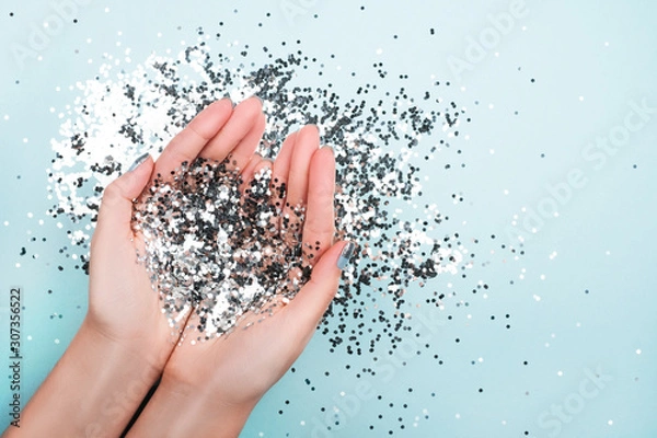 Obraz Holiday glitter manicure