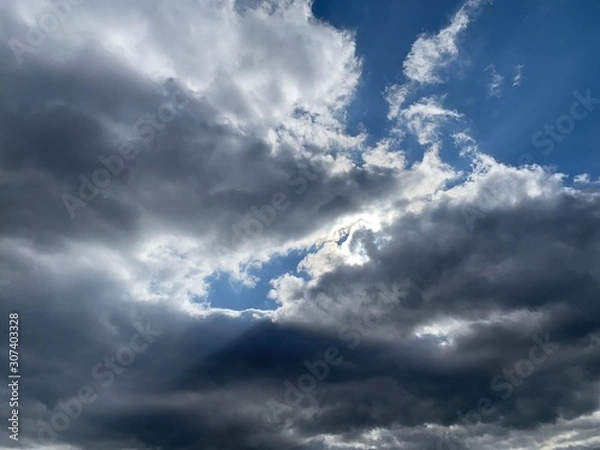 Obraz 雲多い青空少