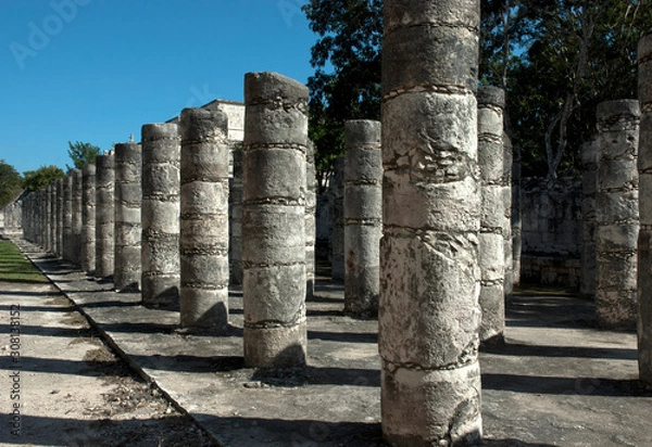 Obraz Thousand Columns complex in Chichen-Itza