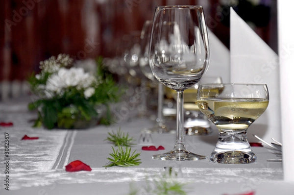 Obraz Goblets and aperitif glasses on wedding table