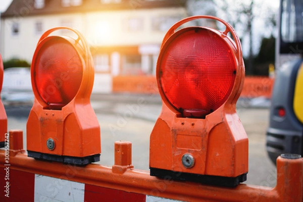 Obraz Straßensperrung mit Warnlichtern