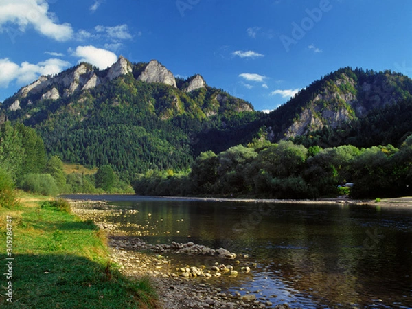 Obraz Trzy Korony Mountain, Pieniny Mountains, Dunajec river, Poland -
