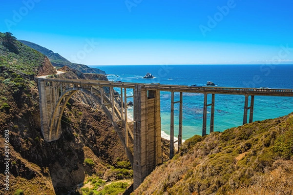 Obraz Bixby Bridge, the most photographed bridge on the Pacific Coast. Scenic California Highway 1