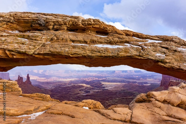 Fototapeta View Beyond the Arch