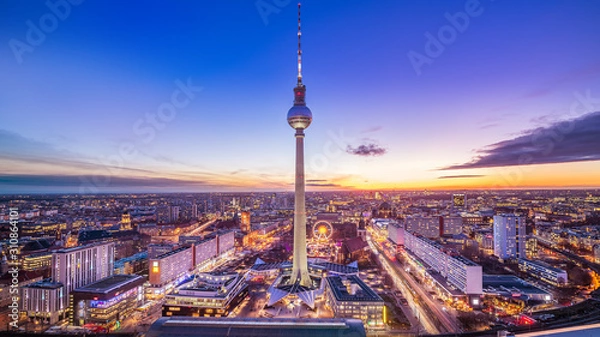Obraz panoramiczny widok na centrum berlina podczas zachodu słońca