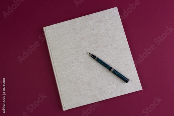 Obraz Empty Book with pen on desk