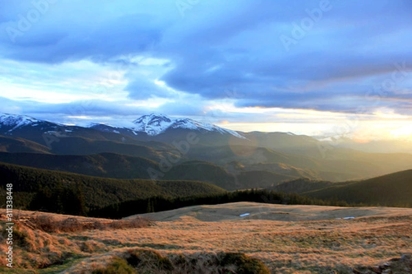 Obraz Ukrainian mountains. Spring clouds low mountains