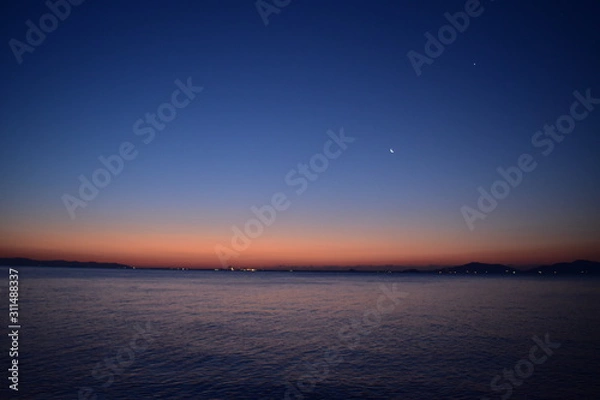 Obraz 夜明け前の青い空