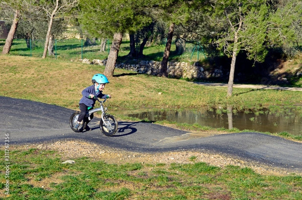 Obraz Garçon en draisienne01