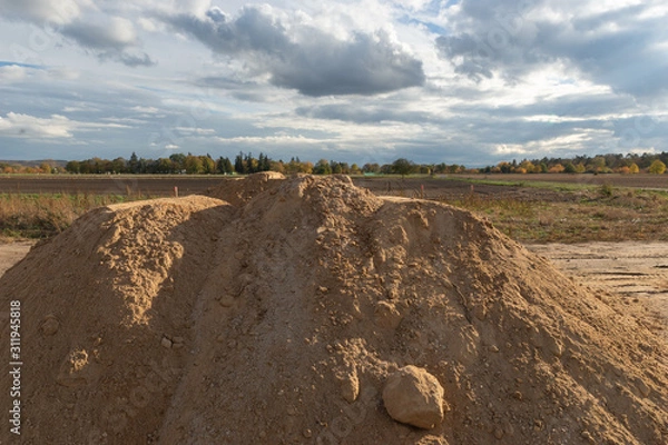 Obraz Erdaushub. Erdhügel auf einer Baustelle.