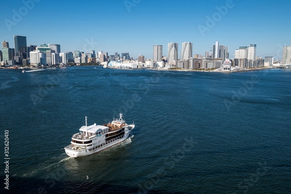 Fototapeta 船と晴海方面の風景