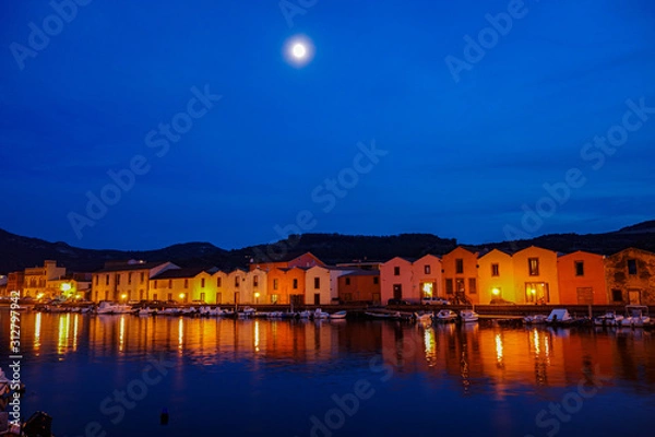 Fototapeta Magical reflections in Bosa