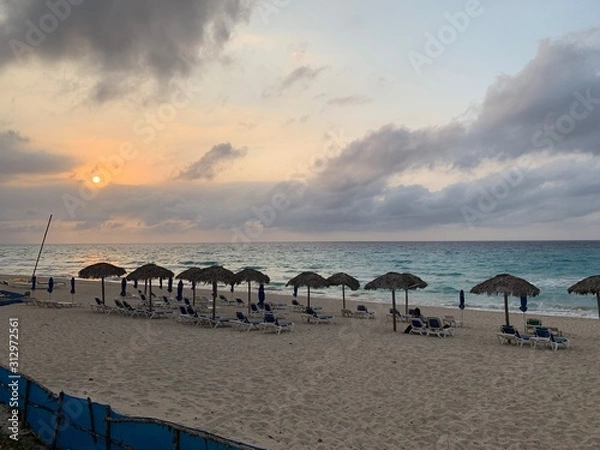 Fototapeta Beach in Varadero in sunset, Cuba