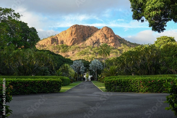 Obraz A view of Castle Hill as seen from Queens Gardens in Townsville, Queensland, Australia