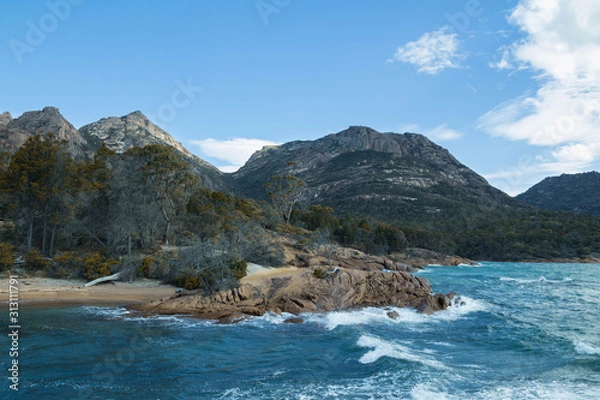 Fototapeta A beautiful coast line with clear waters, in Tasmania.