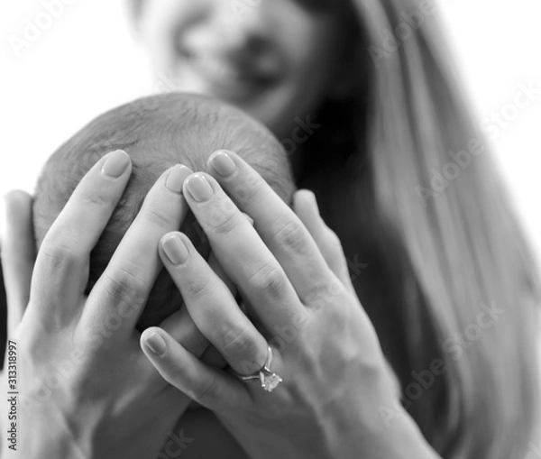 Obraz Safe in mother's arms 