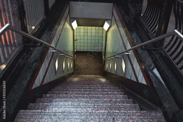 Obraz escalator to sub train 