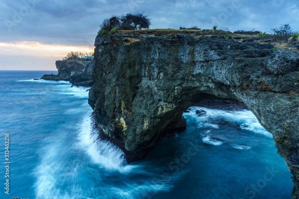 Obraz rock in the sea