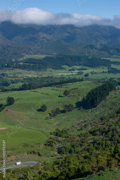 Fototapeta Valley. Highway 60 Collingwood Motueka. South Island New Zealand