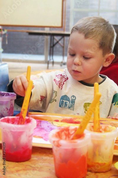 Fototapeta child painting