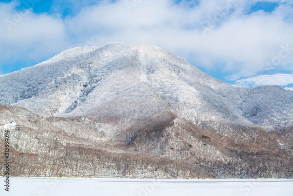Fototapeta 美しい赤城山　冬の山景色