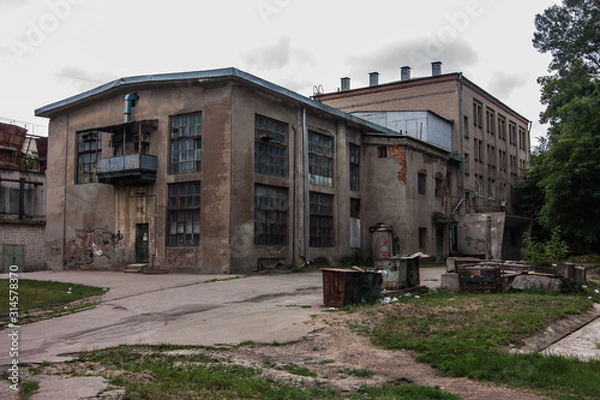 Fototapeta Industrial Building in the campus in Kharkiv Polytechnic Institute