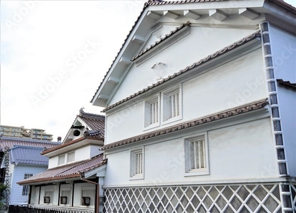 Obraz 西条　酒蔵通りのなまこ壁