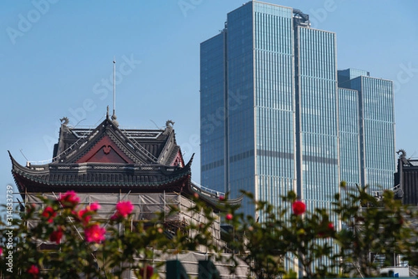 Fototapeta Contrasts architecture in Shanghai