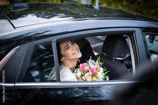 Obraz nice brunette brice before wedding