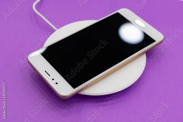 Fototapeta smartphone wirelessly