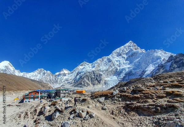 Fototapeta Gorak Shep village and Lhotse mountain on the back side. Everest base camp trek: from Lobuche to Gorak Shep, Nepal, Himalayas.