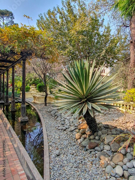 Obraz Kathmandu, Nepal - Noember 2019: Garden of Dreams, beautiful green oasis in the heart of the city.