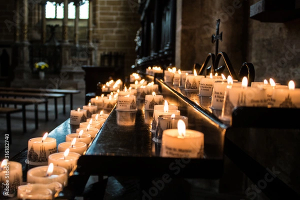 Fototapeta In der Kirche