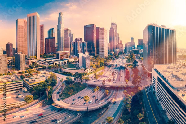 Fototapeta Widok z lotu ptaka, wschód słońca w mieście Los Angeles w Kalifornii.