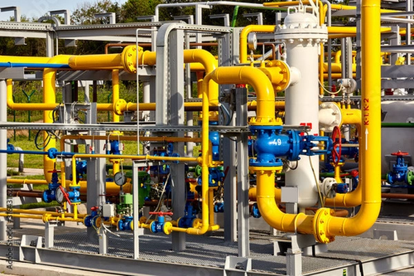 Obraz Gas industry. Pipeline and valves system at a gas production and processing plant