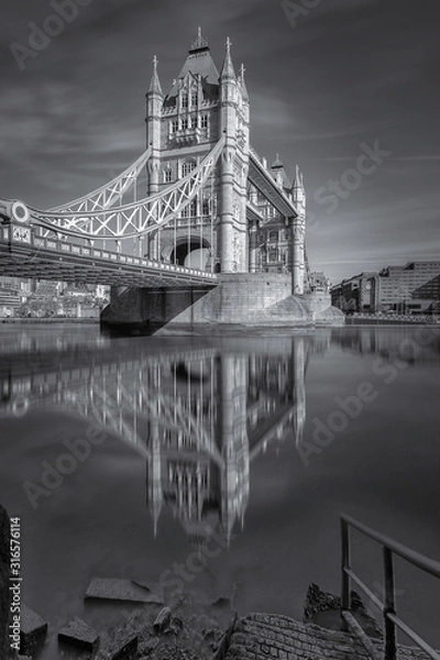 Obraz Tower bridge reflection in black and white