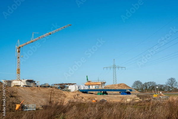 Fototapeta Vollsperrung der B404 für den Brückenneunbau der künftigen A21 bei Nettelsee am 26. Jan. 2020