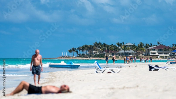 Obraz varadero beach view with beach life and people, cuba
