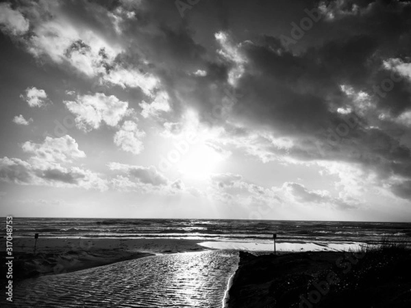 Obraz winter sunset with gray shingles