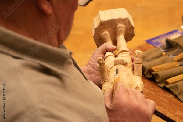 Obraz Schnitzen mann Handwerk Messer