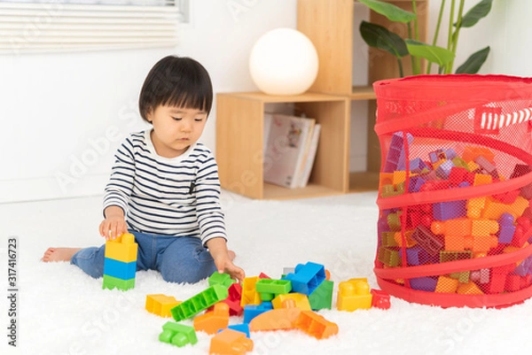 Fototapeta ブロックで遊ぶ子供