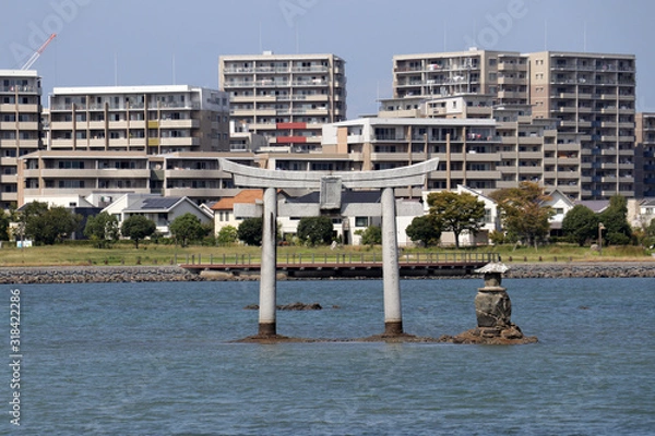 Fototapeta 海の中の鳥居