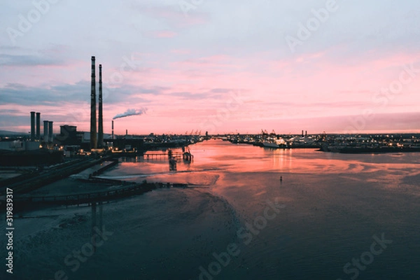 Obraz An Amazing Sunset Over Poolbeg And River Liffey.