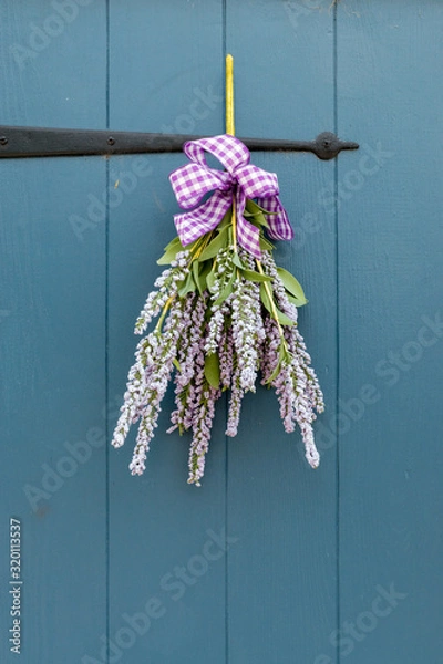Obraz blue door with lavender decoration