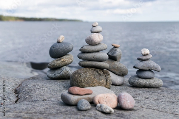 Obraz stone stacks at the lake 3
