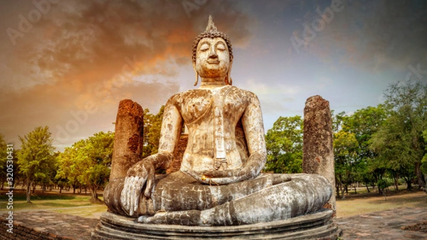 Fototapeta Traphang Ngoen Temple in Sukhothai historical park, Thailand in a summer day
