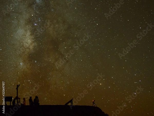 Obraz people adn milky way