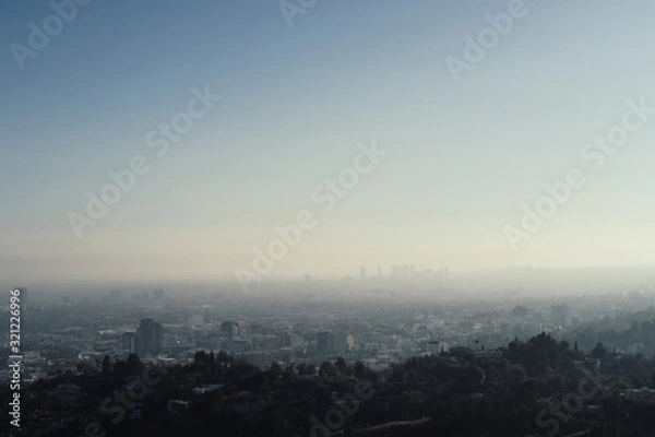 Fototapeta Panoramic view of LA downtown and suburbs from the beautiful Griffith Observatory in Los Angeles